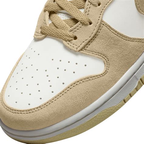 tan dunks women.